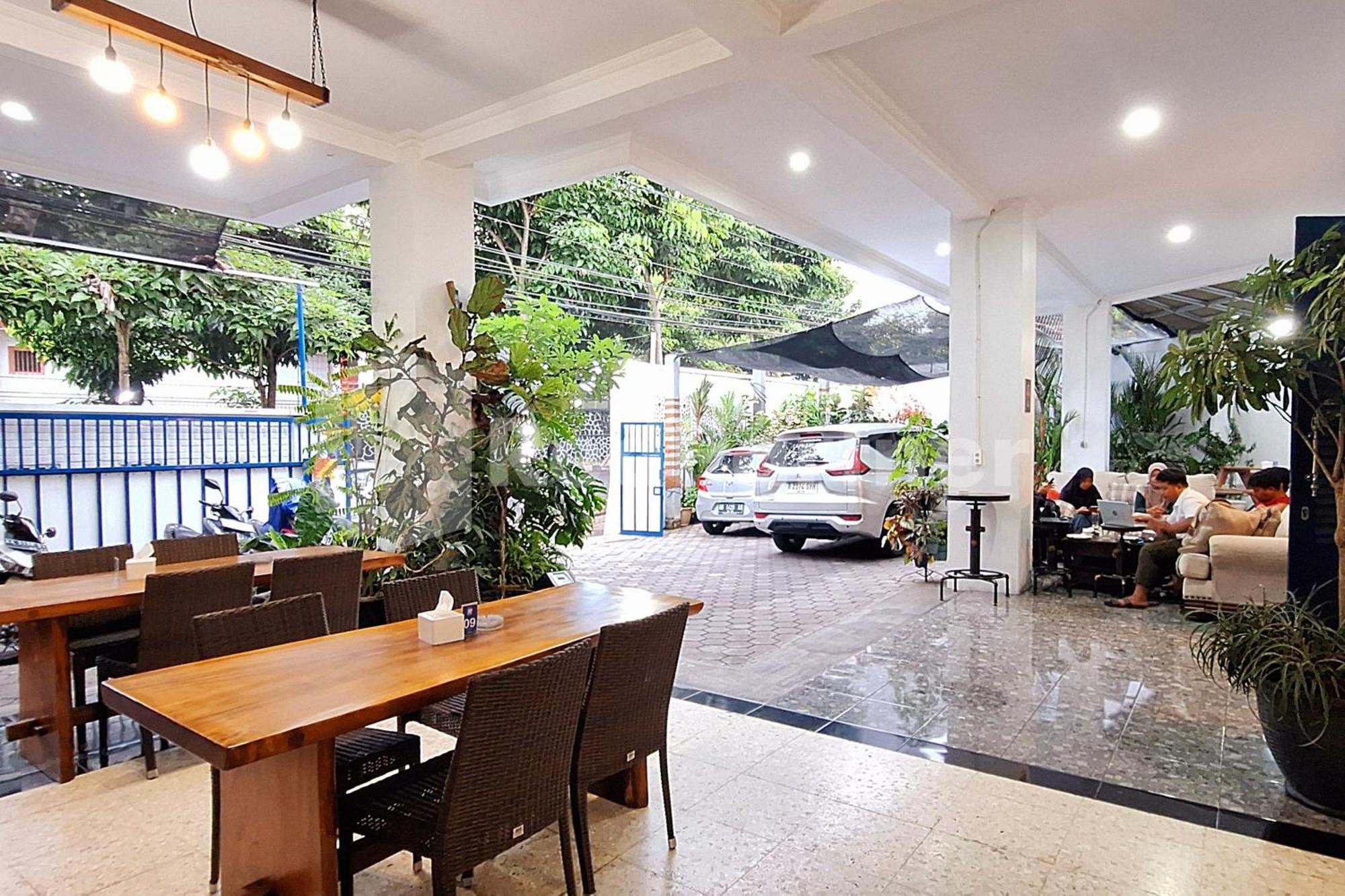 House N Coffee 55 Temanggung Redpartner Hotel Exterior photo